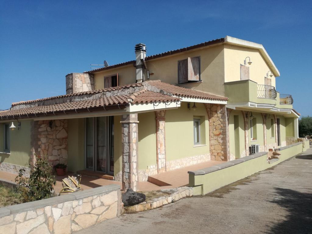 Villa Renzo E Lucia Sant Isidoro  Exterior photo