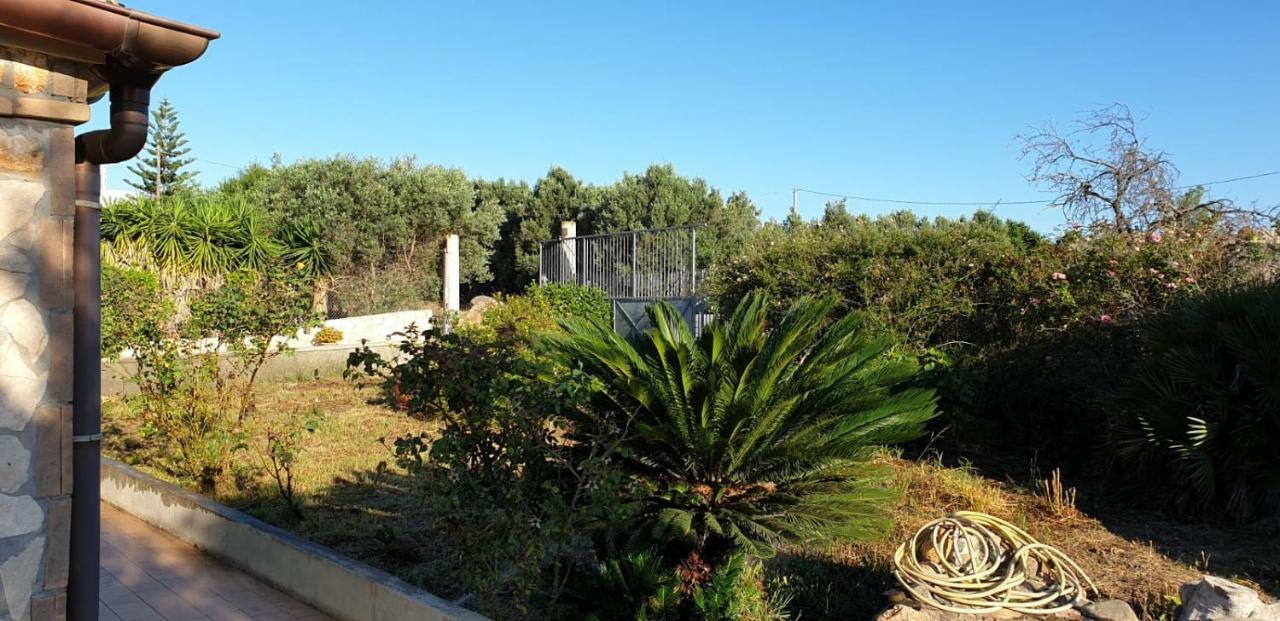 Villa Renzo E Lucia Sant Isidoro  Exterior photo