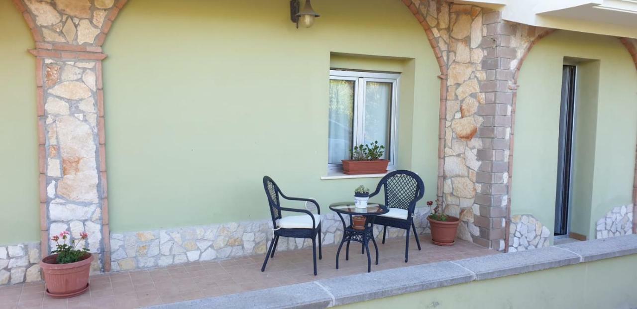 Villa Renzo E Lucia Sant Isidoro  Exterior photo